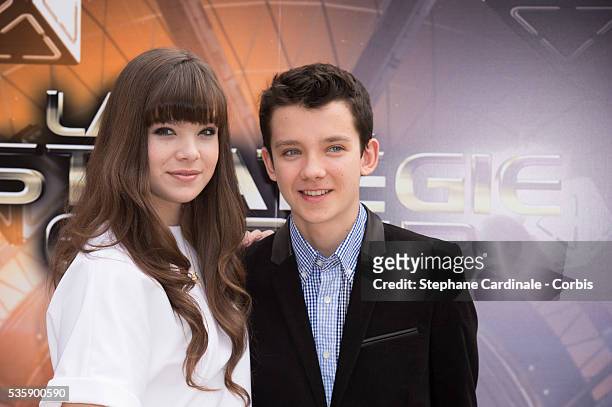 Hailee Steinfeld and Asa Butterfield attend the 'Ender's Game' Photocall, in Paris.