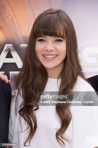 Hailee Steinfeld attends the 'Ender's Game' Photocall, in Paris.