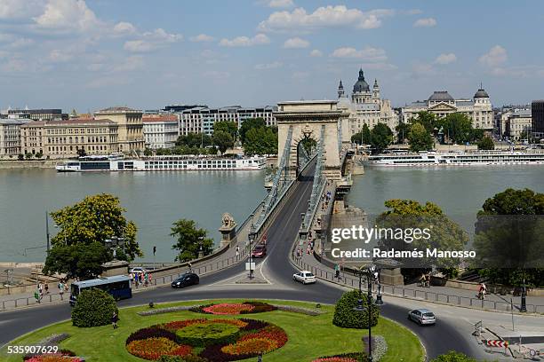 chain bridge - manosso photos et images de collection