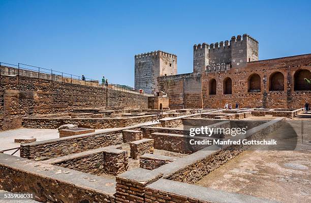 plaza de armas alcazaba granada - alcazaba of alhambra stock pictures, royalty-free photos & images