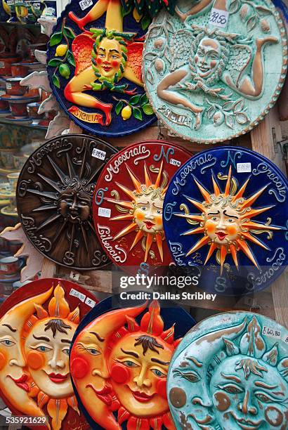 colourful sicilian ceramics for sale in lipari - aeolian islands 個照片及圖片檔