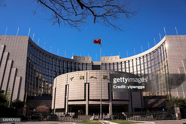 pboc tritt in die lockerung der geldpolitik - monetary policy stock-fotos und bilder