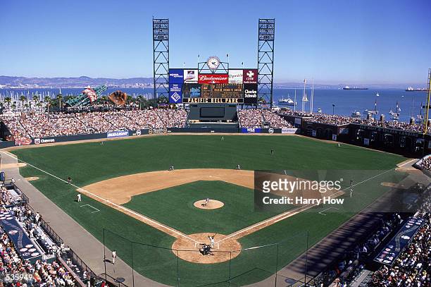 General view of the field as Barry Bonds of the San Francisco Giants hits his 69th home run during the game against the San Diego Padres at Pac Bell...