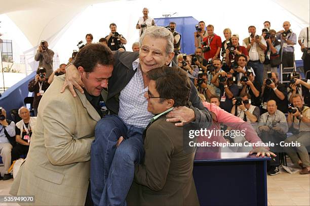Egyptian director Youssef Chahine attends the photocall for "Alexandrie...New York" during the 57th Cannes Film Festival.