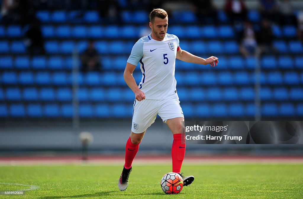 Japan v England - Toulon Tournament