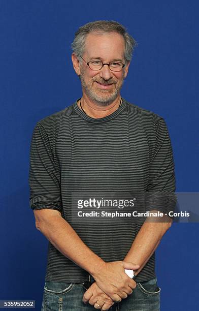 American director Steven Spielberg poses during a photocall for his movie "The Terminal", presented at the 30th American Film Festival of Deauville.