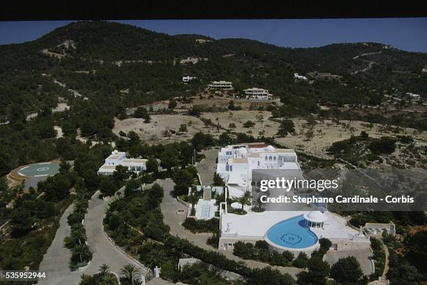 Vue aérienne de la villa du milliardaire allemand Mr. Krawinkel sur l’ile d’Ibiza.