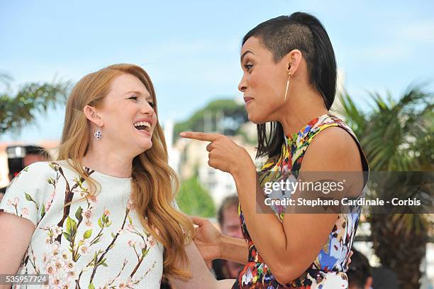 Mireille Enos and Rosario Dawson attend the "Captives" photocall during the 67th Cannes Film Festival.