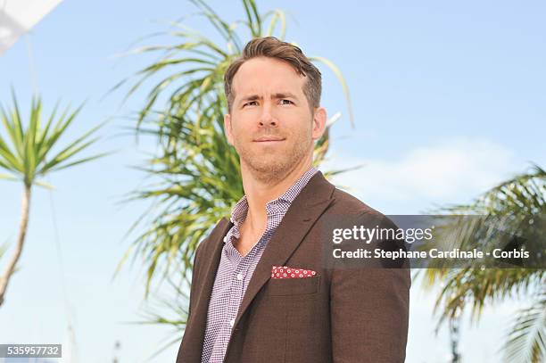 Ryan Reynolds attendsthe "Captives" photocall during the 67th Cannes Film Festival.