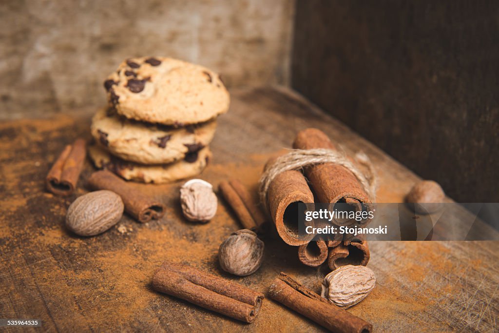 Cinnamon and cookies