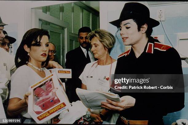 MICHAEL JACKSON AND LISA MARIE PRESLEY IN BUDAPEST