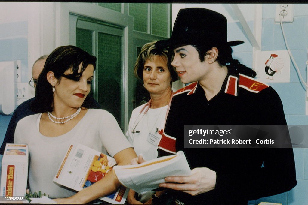 MICHAEL JACKSON AND LISA MARIE PRESLEY IN BUDAPEST