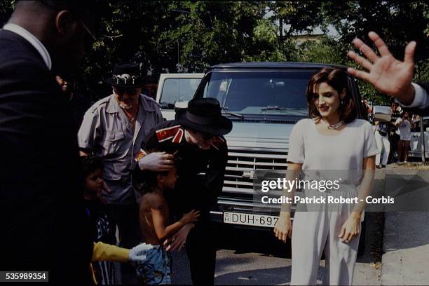 MICHAEL JACKSON AND LISA MARIE PRESLEY IN BUDAPEST