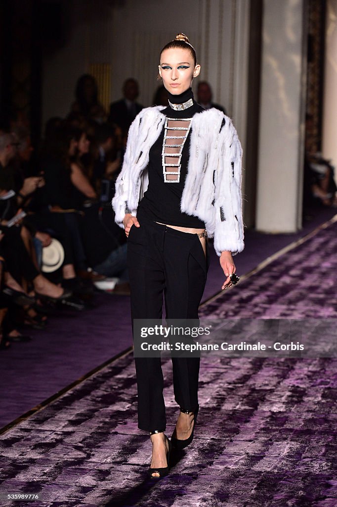 Versace: Runway - Paris Fashion Week: Haute-Couture Fall/Winter 2014-2015