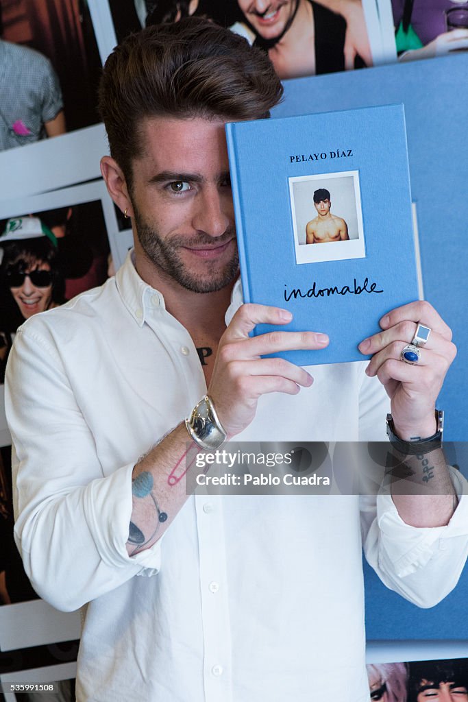 Pelayo Diaz Presents His Book 'Indomable'