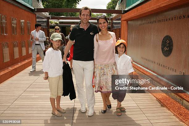 Stephane Freiss, his wife and their children Camille and Ruben.