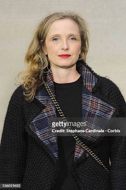 Julie Delpy attends the Chanel show as part of the Paris Fashion Week Womenswear Spring/Summer 2015 on September 30, 2014 in Paris, France.