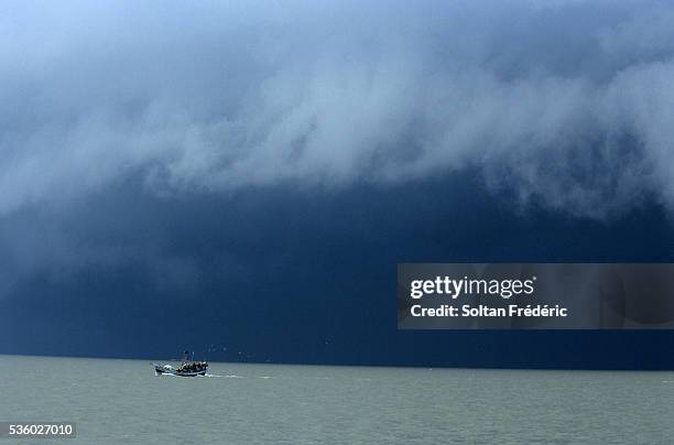 monsoon over the bay of bengal - west bengal stock pictures, royalty-free photos & images