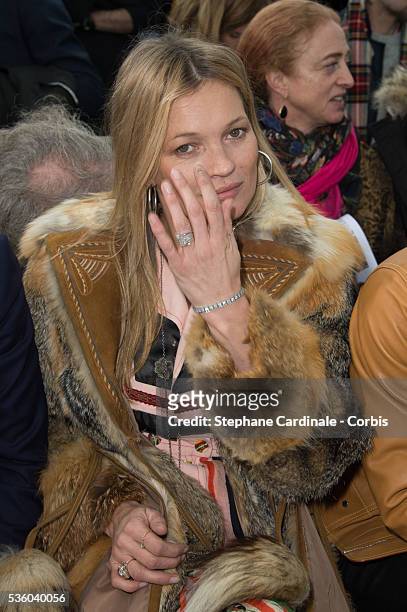 Kate Moss attends the Louis Vuitton Menswear Fall/Winter 2015-2016 show as part of Paris Fashion Week on January 22, 2015 in Paris, France.