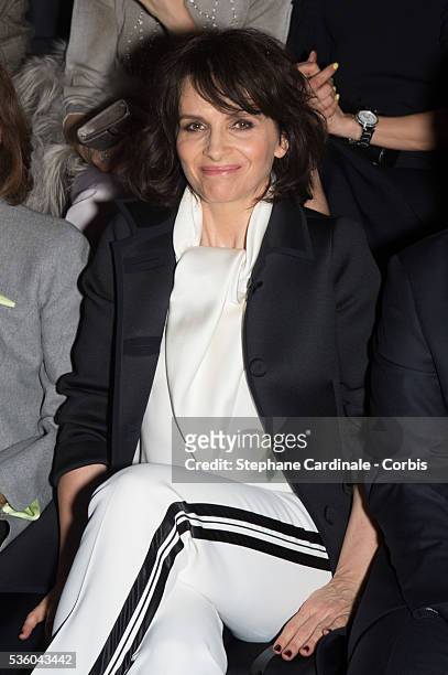 Juliette Binoche attends the Giorgio Armani Prive show as part of Paris Fashion Week Haute Couture Spring/Summer 2015 on January 27, 2015 in Paris,...
