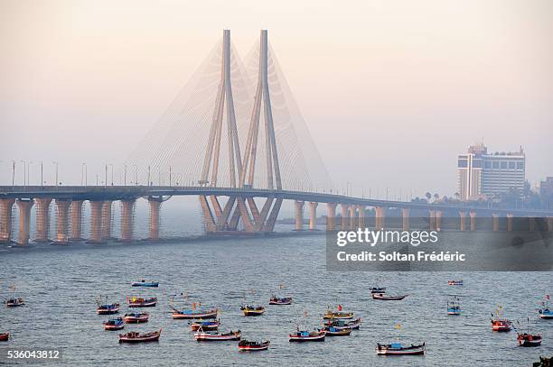 the rajiv gandhi sea link project in mumbai - mumbai bridge stock pictures, royalty-free photos & images