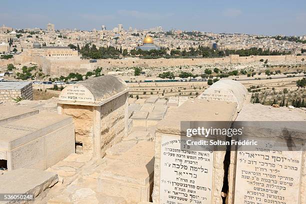 mount of olives jewish cemetery in jerusalem - mount of olives stock pictures, royalty-free photos & images