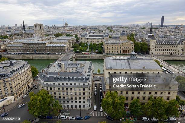 view on paris from the tour saint-jacques - hospital in paris stock pictures, royalty-free photos & images