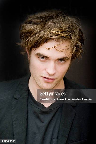 Robert Pattinson attends the photo call of "Twilight" in Paris.