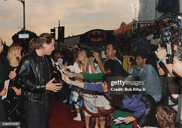 Batman Interview Reporter 94 Batman 1989 Movie Stock Photos, High-Res Pictures, and Images ...