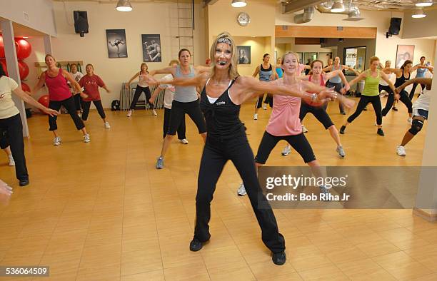 Jazzercise Students Jazzercise Photos and Premium High Res Pictures - Getty Images