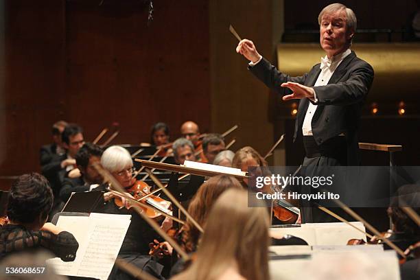 David Robertson leading the New York Philharmonic in the program of Rachmaninoff, Chopin, Stravinsky and Bartok at Avery Fisher Hall on Wednesday...