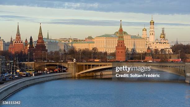 the moscow kremlin - kremlin photos et images de collection