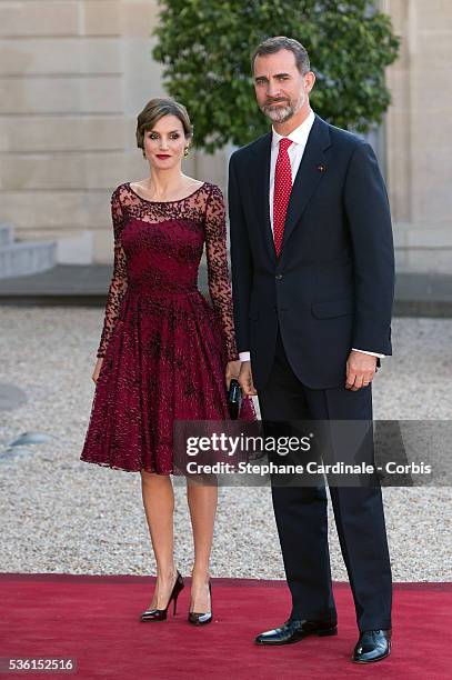 Her Majesty The Queen Letizia of Spain and His Majesty The King Felipe VI of Spain pose before the State Dinner offered by French President François...