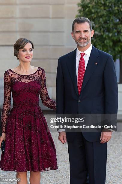 Her Majesty The Queen Letizia of Spain and His Majesty The King Felipe VI of Spain pose before the State Dinner offered by French President François...