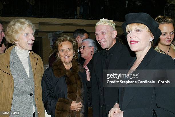 Jean Paul Gaultier with Bernadette Chirac and Sylvie Joly .