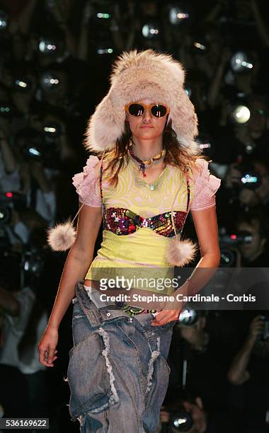 1,926 John Galliano Fashion Designer Stock Photos, High-Res Pictures, and  Images - Getty Images