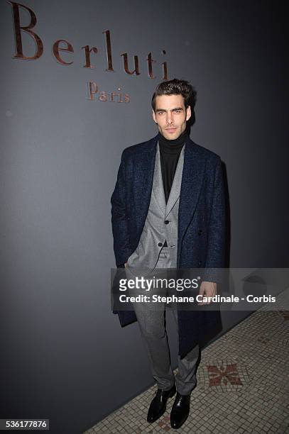 Jon Kortajarena attends the Berluti Menswear Fall/Winter 2016-2017 show as part of Paris Fashion Week on January 22, 2016 in Paris, France.