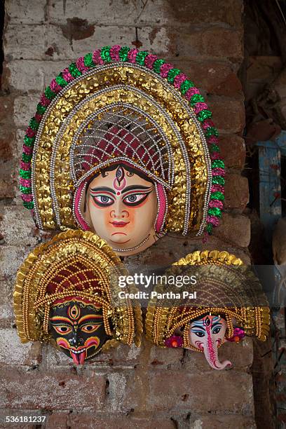 Chou Mask Purulia Chhau Dancers Photos and Premium High Res Pictures - Getty Images