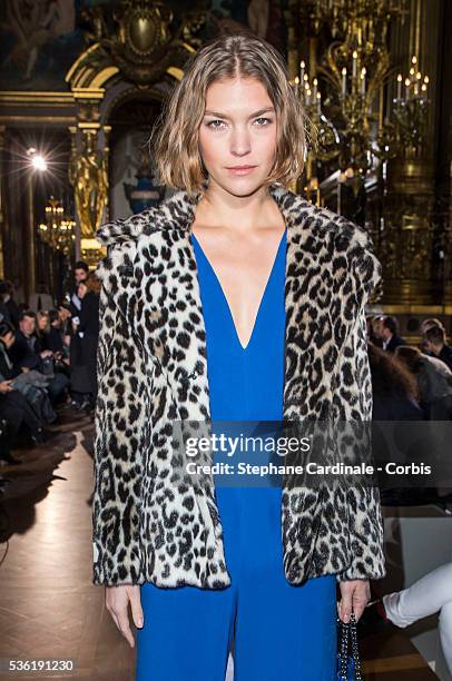 Arizona Muse attends the Stella McCartney show as part of the Paris Fashion Week Womenswear Fall/Winter 2016/2017 on March 7, 2016 in Paris, France.