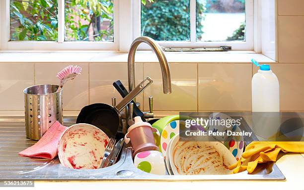 dirty washing up in sink - sink ストックフォトと画像