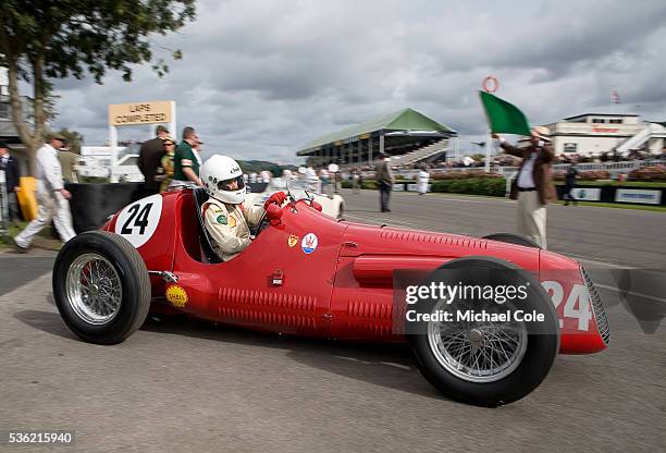 Julia de Baldanza driving a 1951 Maserati A6GCM onto the travk for the Richmond Trophy Race