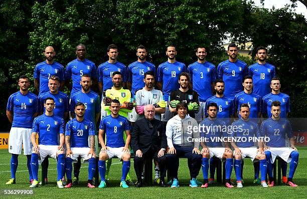 Italy soccer team players pose on June 1, 2016 in the Florence's Coverciano training camp, during the official presentation prior to the Euro...