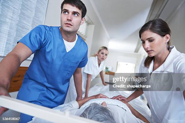 vamos tomar boa de si - enfermeiro imagens e fotografias de stock