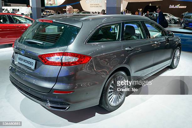 ford mondeo wagon estate car - 1999 ford contour stock pictures, royalty-free photos & images