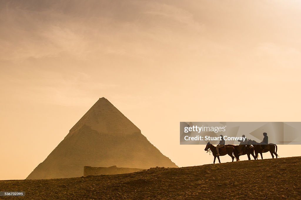 Giza Silhouettes