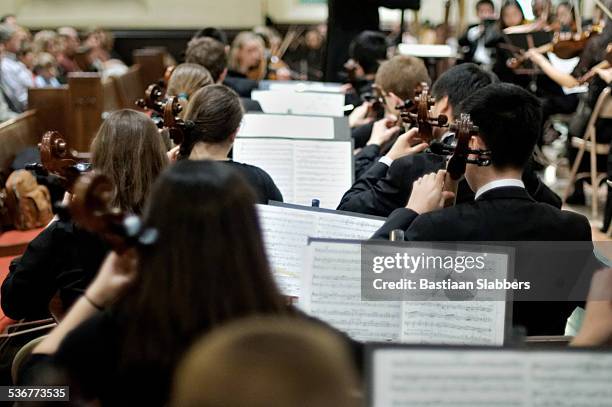 stringa sezione philadelphia sinfonia orchestra giovanile - leggio-per-spartiti-musicali foto e immagini stock