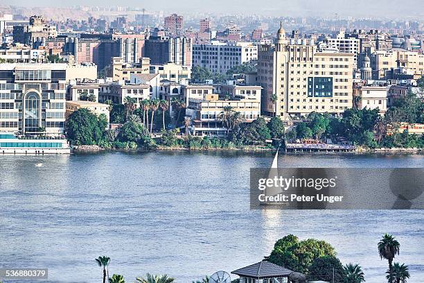 city of cairo with the nile river - felucca boat imagens e fotografias de stock