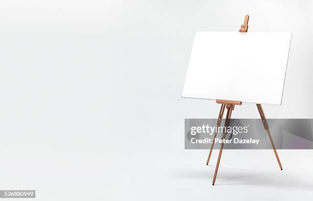 landscape artist easel - malerleinwand stock-fotos und bilder