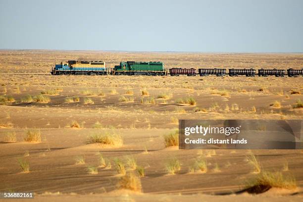 the longest train - mauritania fotografías e imágenes de stock