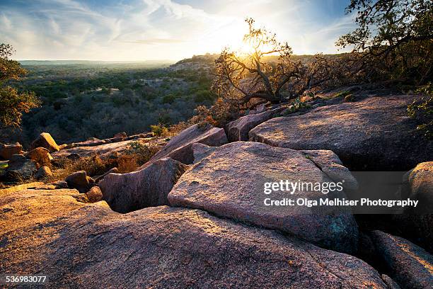 sunset at enchanted rock state park, texas. - fredericksburg texas stock pictures, royalty-free photos & images